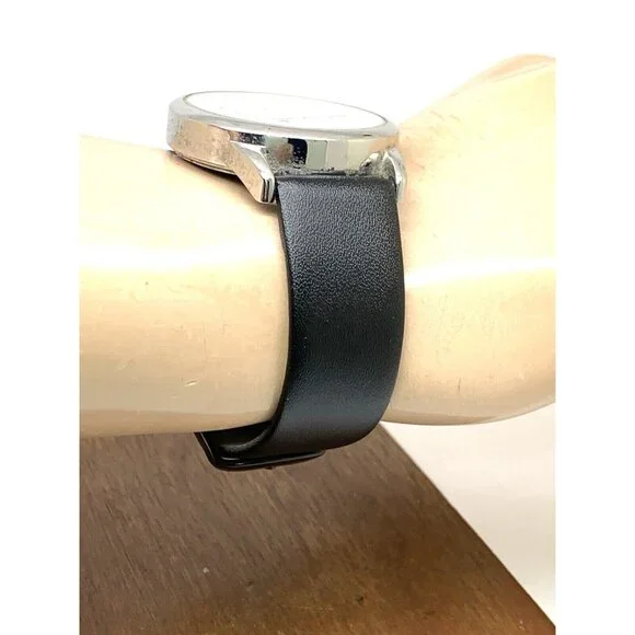 Timex Men's Watch TW2P75600 Quartz Indiglo White Dial Black Leather Band 38mm